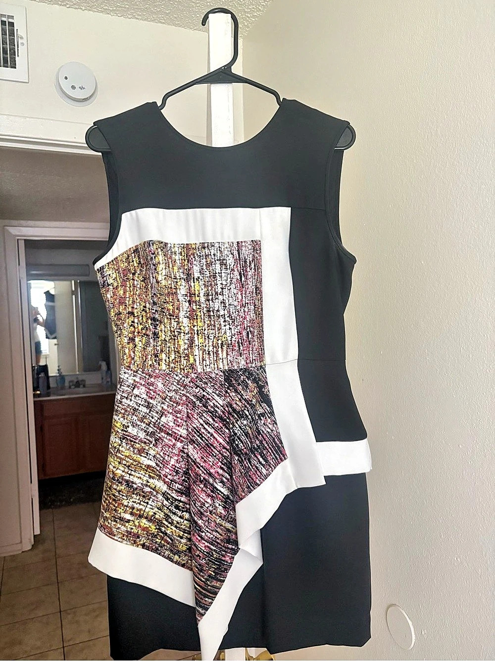 BCBG Maxazria Black White Asymmetric Colorblock Sleeveless Dress